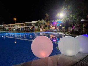 camping El Torres piscine nuit